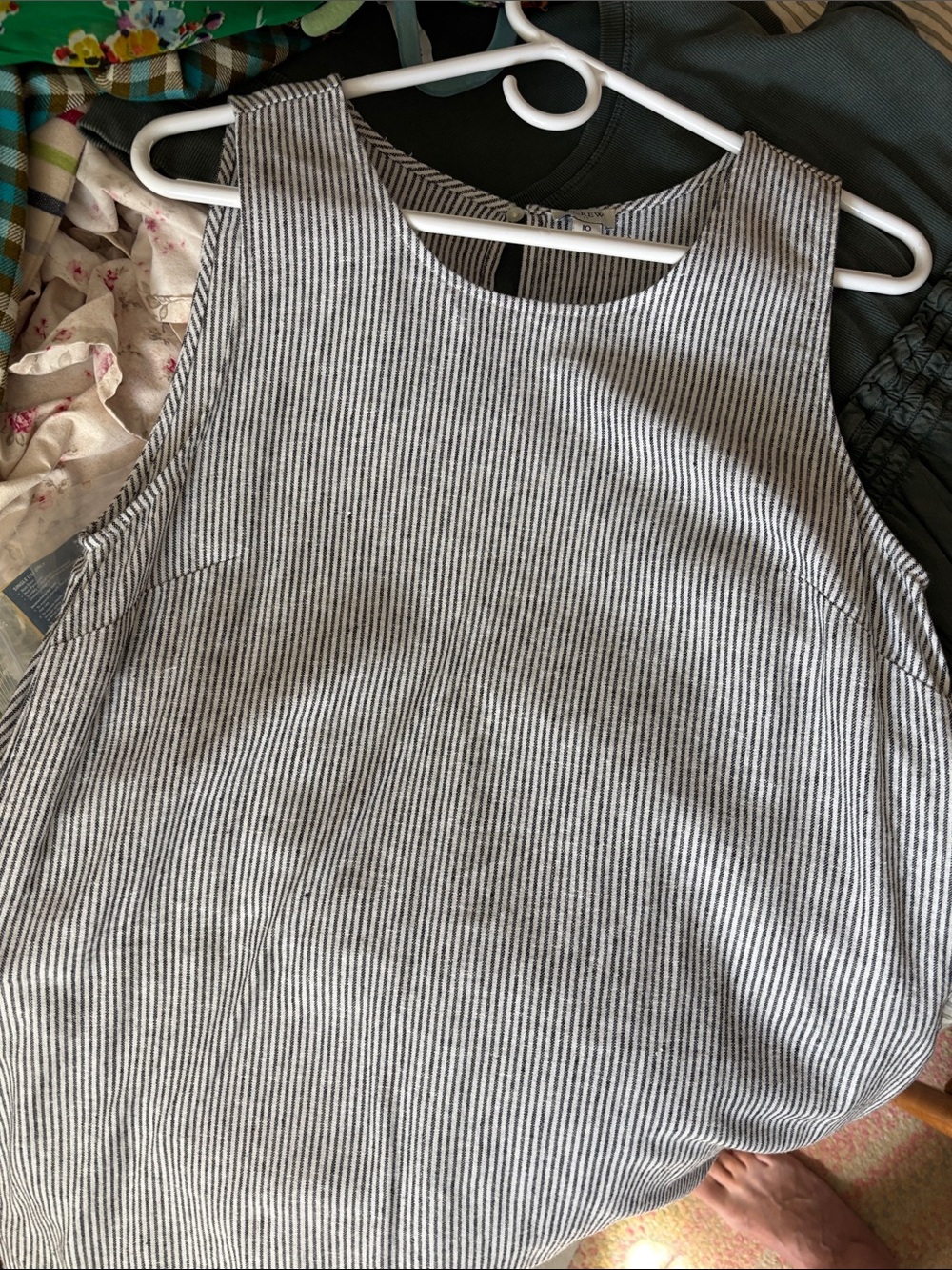 Striped Sleeveless Tank Top - Gray/White